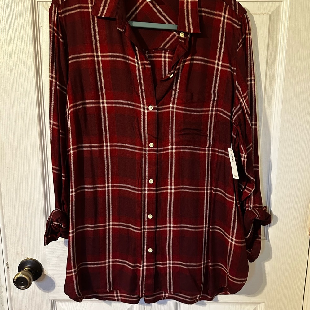NWT Old Navy Red Plaid Button Down L
